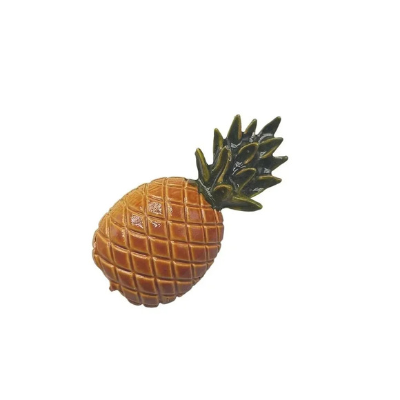 Vintage Pineapple Pin Brooch For Women Enamel Finish Fruit Jewelry - Picture 1 of 5